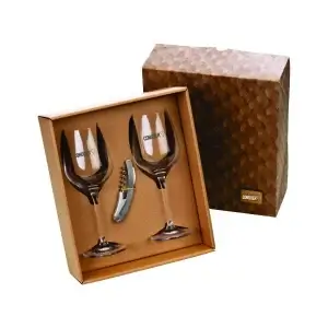 Kit vinho com taças personalizadas