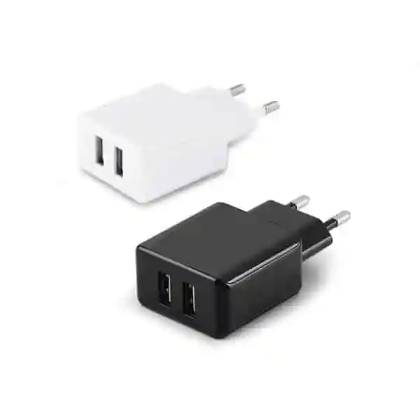 Carregador e Adaptador de Tomada Personalizado