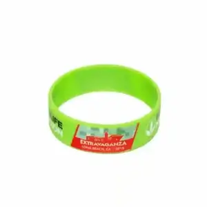 Pulseira de silicone larga com impressão em silkscreen