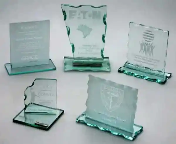 Troféu Personalizado de Vidro