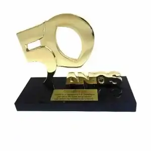 Troféu de 50 anos personalizado