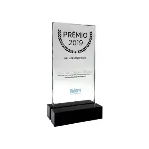 Troféu vidro personalizado