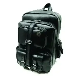 Mochila de Couro com Plaquinha Personalizada
